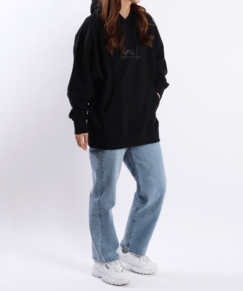 FILA(フィラ)の「FILA ロゴプリント 裏毛オーバーサイズプルパーカー(パーカー・メンズ・ブラック/ネイビー/ミックスグレー・FREE)」の11枚目の写真