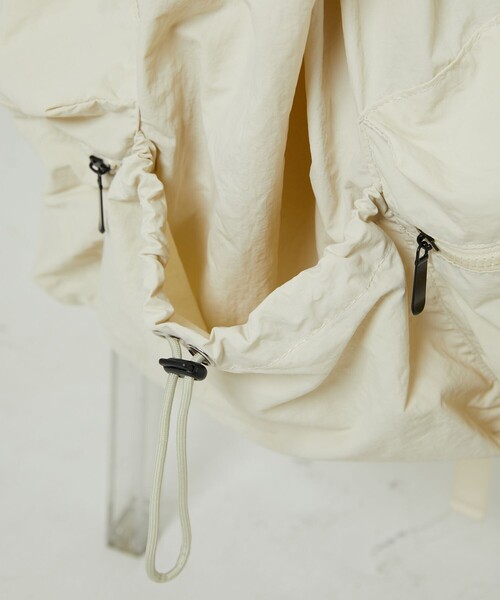 FREAK'S STORE（フリークスストア）の「限定展開　ドローストリング リュックサック（バックパック/リュック・レディース・オリーブ/ナチュラル/ブラック・ONE SIZE）」の9枚目の写真