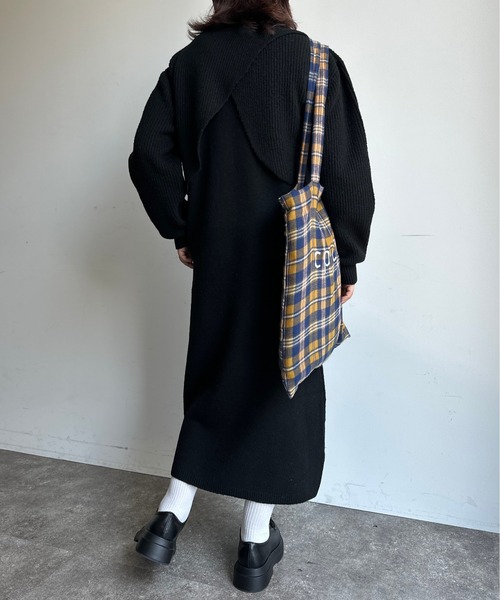 CPCM(シーピーシーエム)の「バッククロスもちもちニットアップ(ワンピース・レディース・ブラック/ベージュ/カーキ/マスタード・FREE)」の7枚目の写真