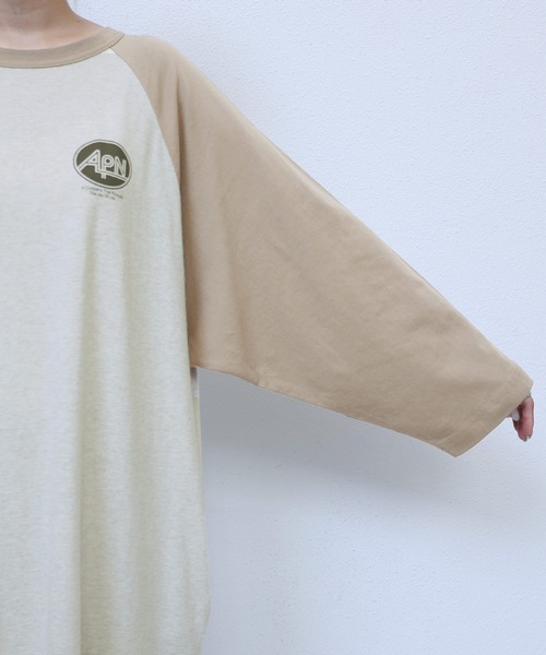 andme(アンドミー)の「配色ラグラン長袖プリントTシャツワンピース(ワンピース・レディース・チャコールグレー/グレー/ブルー/ベージュ・M)」の21枚目の写真