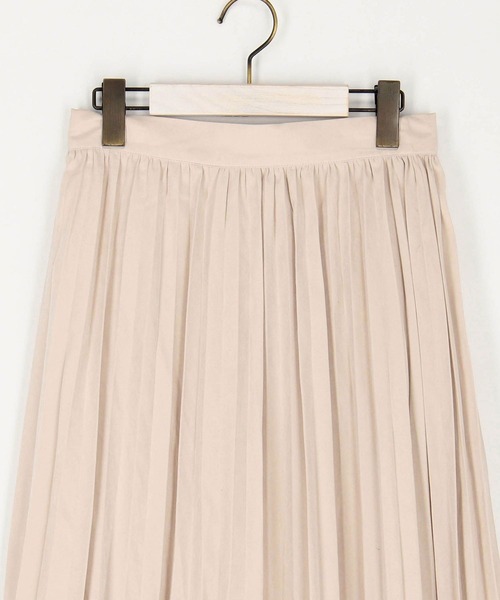 NICOLE white(ニコルホワイト)の「エステルピーチ起毛プリーツスカート(スカート・レディース・オフホワイト/ブラック・FREE)」の6枚目の写真