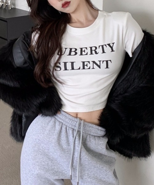 Vipoa(ヴィポア)の「PUBERTYコンパクトTシャツ(Tシャツ/カットソー・レディース・ブラック/ホワイト・FREE)」の1枚目の写真