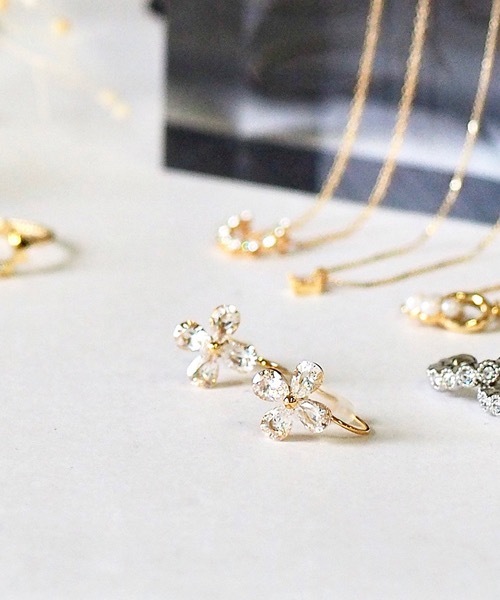 itam（アイタム）の「【itam】アイタム/ キュービックジルコニアノンホールピアス/ 金属アレルギー対応イヤリング　セット（イヤリング・レディース・ゴールド/シルバー・FREE）」の5枚目の写真