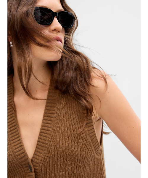 GAP（ギャップ）の「CashSoft カシミヤタッチ リブ セーターベスト（ベスト・レディース・ネイビー/グレー/ブラック/ブラウン・XS/S/XXS/XL/L/M）」の22枚目の写真