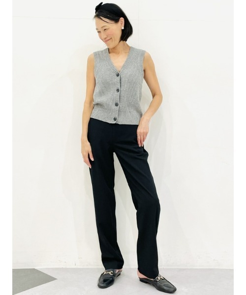 GAP（ギャップ）の「CashSoft カシミヤタッチ リブ セーターベスト（ベスト・レディース・ネイビー/グレー/ブラック/ブラウン・XS/S/XXS/XL/L/M）」の9枚目の写真