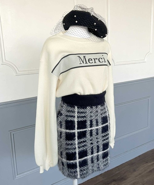 Julia Boutique(ジュリアブティック)の「Merciロゴニットトップス(ニット/セーター・レディース・アイボリー/ネイビー・ONE)」の8枚目の写真