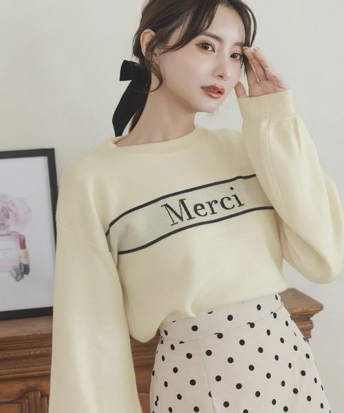 Julia Boutique(ジュリアブティック)の「Merciロゴニットトップス(ニット/セーター・レディース・アイボリー/ネイビー・ONE)」の4枚目の写真