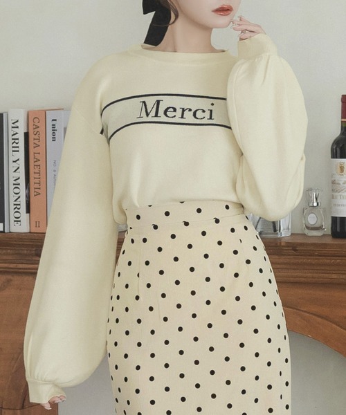 Julia Boutique(ジュリアブティック)の「Merciロゴニットトップス(ニット/セーター・レディース・アイボリー/ネイビー・ONE)」の3枚目の写真