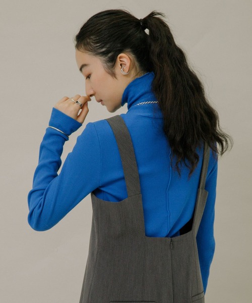 URBAN RESEARCH（アーバンリサーチ）の「『UR TECH』裏起毛タートルネックカットソー（Tシャツ/カットソー・レディース・ベージュ系その他/チャコールグレー/グリーン系その他/ブルー/オフホワイト・FREE）」の5枚目の写真