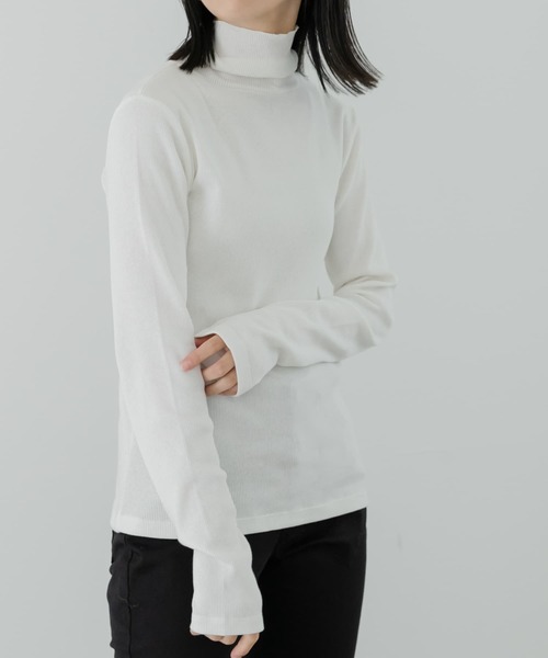 URBAN RESEARCH（アーバンリサーチ）の「『UR TECH』裏起毛タートルネックカットソー（Tシャツ/カットソー・レディース・ベージュ系その他/チャコールグレー/グリーン系その他/ブルー/オフホワイト・FREE）」の9枚目の写真