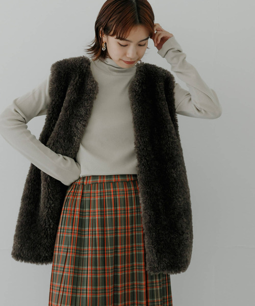 URBAN RESEARCH（アーバンリサーチ）の「『UR TECH』裏起毛タートルネックカットソー（Tシャツ/カットソー・レディース・ベージュ系その他/チャコールグレー/グリーン系その他/ブルー/オフホワイト・FREE）」の12枚目の写真