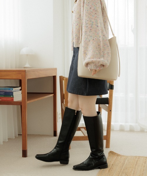 flower(フラワー)の「ポケットショルダーバッグ(ショルダーバッグ・レディース・アイボリー/ブラック・FREE)」の8枚目の写真