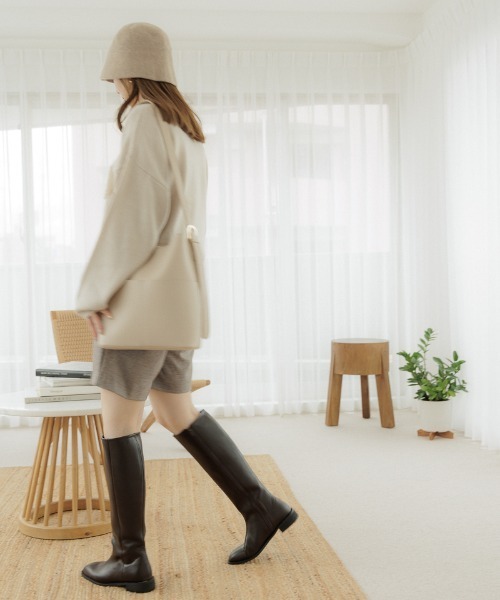 flower(フラワー)の「ポケットショルダーバッグ(ショルダーバッグ・レディース・アイボリー/ブラック・FREE)」の11枚目の写真