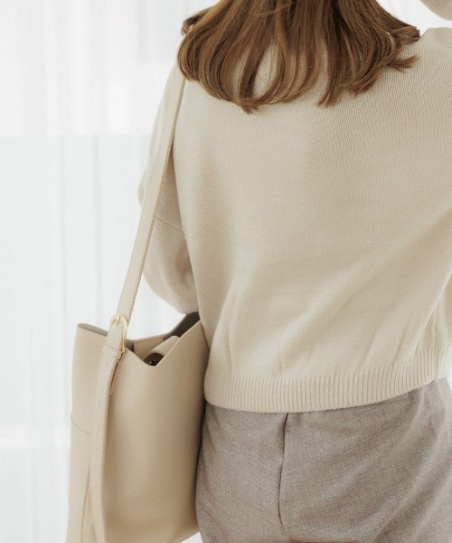 flower(フラワー)の「ポケットショルダーバッグ(ショルダーバッグ・レディース・アイボリー/ブラック・FREE)」の13枚目の写真