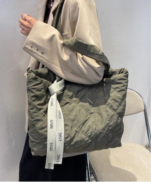 Burner(バーナー)の「【OKUOKU Recommend Select】キルティング トートバッグ oku-bag-665992066505-26 U(トートバッグ・レディース・カーキ/オレンジ/アイボリー/チャコールグレー/ブラック/マスタード・FREE)」の4枚目の写真