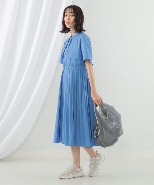 Ray BEAMS（レイビームス）の「Ray BEAMS / ヨーク レイヤー ハーフスリーブ プリーツ ワンピース（ワンピース・レディース・ライトブルー/ベージュ/ブラック・ONE SIZE）」の22枚目の写真