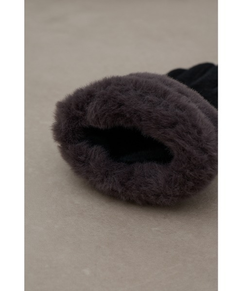 AZUL by moussy（アズールバイマウジー）の「フェイクファーグローヴ（手袋・レディース・ライトベージュ/ブラック・FREE）」の11枚目の写真
