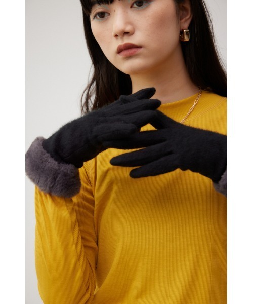 AZUL by moussy（アズールバイマウジー）の「フェイクファーグローヴ（手袋・レディース・ライトベージュ/ブラック・FREE）」の14枚目の写真
