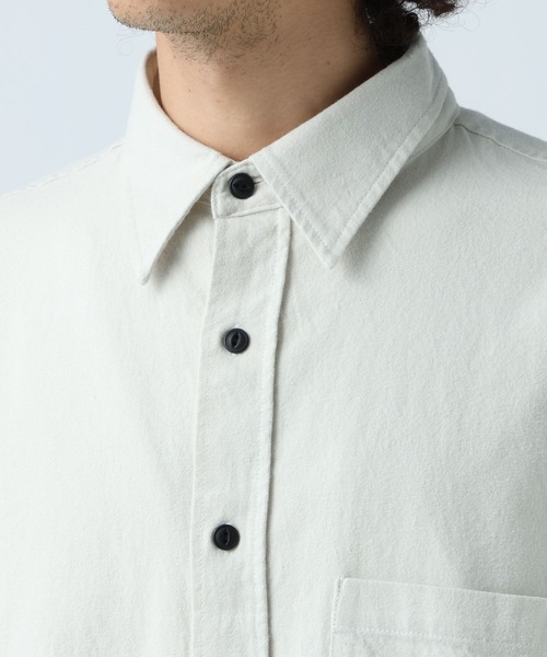 BAYFLOW（ベイフロー）の「ブラッシュドプレーンシャツ（シャツ/ブラウス・メンズ・カーキ/オフホワイト・LARGE/MEDIUM）」の10枚目の写真