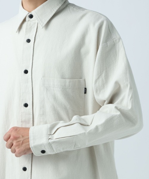 BAYFLOW（ベイフロー）の「ブラッシュドプレーンシャツ（シャツ/ブラウス・メンズ・カーキ/オフホワイト・LARGE/MEDIUM）」の14枚目の写真