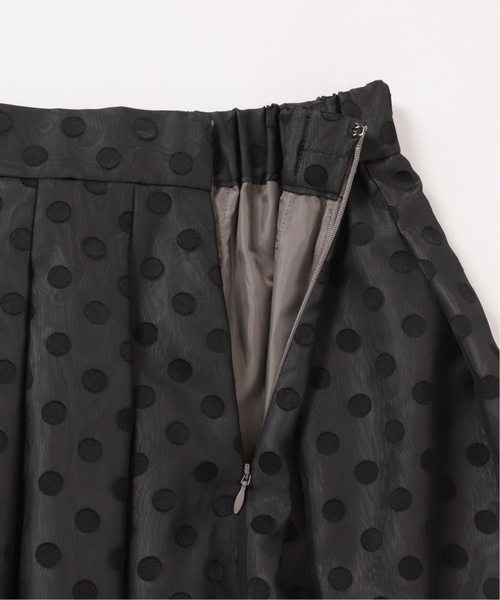 La TOTALITE（ラトータリテ）の「《追加》シアードットタックスカート（スカート・レディース・ブラック/ベージュ・36/38）」の15枚目の写真