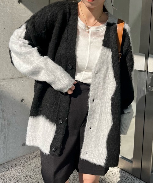 CAPRICIEUX LE'MAGE(カプリシューレマージュ)の「シャギーニュアンス柄カーディガン(カーディガン/ボレロ・レディース・ブルー/ブラック・FREE)」の8枚目の写真