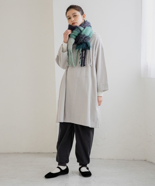 studio CLIP(スタディオクリップ)の「コーデュロイジョガーパンツ(その他パンツ・レディース・ライトグレー/ネイビー/カーキ/スモーク・MEDIUM/LARGE)」の19枚目の写真