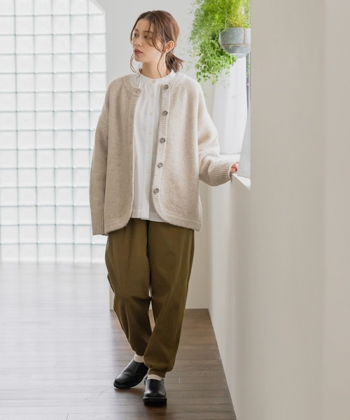 studio CLIP(スタディオクリップ)の「コーデュロイジョガーパンツ(その他パンツ・レディース・ライトグレー/ネイビー/カーキ/スモーク・MEDIUM/LARGE)」の12枚目の写真