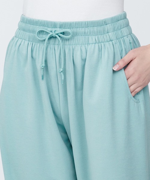 無印良品(ムジルシリョウヒン)の「〔MUJI WALKER〕婦人 UVカット乾きやすいスウェットパンツ(スウェットパンツ・レディース・グレー系/グリーン系2/オフホワイト/ピンク・XL/L/M/S)」の17枚目の写真