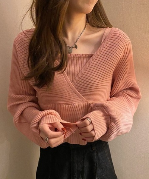 SHEPP(シープ)の「前後2WAY バックリボン フェイクアンサンブル Vネックリブニット(ニット/セーター・レディース・ピンク/ホワイト/ブラック・FREE)」の15枚目の写真