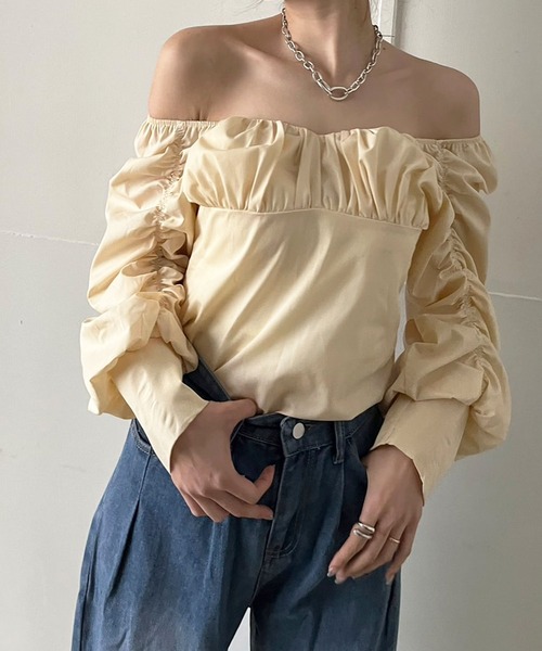 Jewelobe(ジュエローブ)の「2wayギャザーディテールデザイントップス(シャツ/ブラウス・レディース・ホワイト/ベージュ/ブラック・FREE)」の11枚目の写真