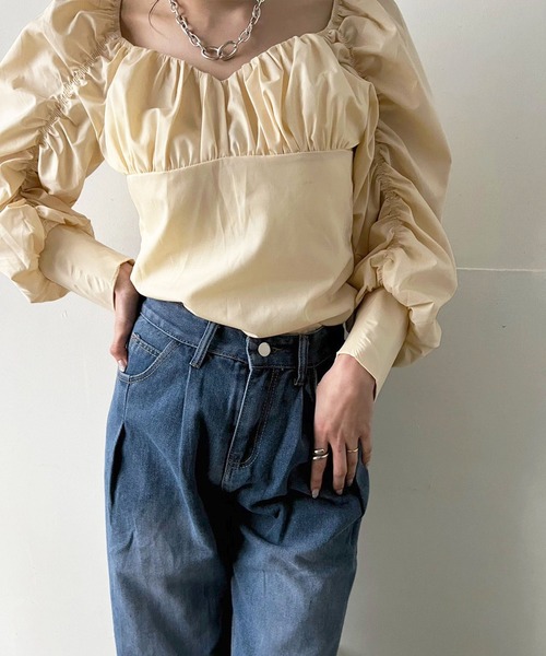 Jewelobe(ジュエローブ)の「2wayギャザーディテールデザイントップス(シャツ/ブラウス・レディース・ホワイト/ベージュ/ブラック・FREE)」の13枚目の写真