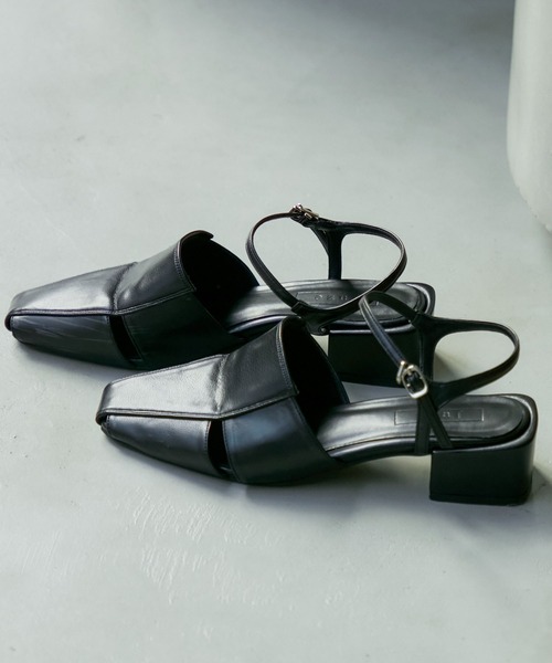 Juze(ジュゼ)の「クローズトゥサンダル(サンダル・レディース・ブラック/シルバー/イエロー系その他3・L/M/S)」の2枚目の写真