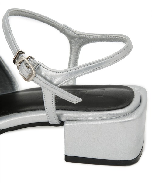 Juze(ジュゼ)の「クローズトゥサンダル(サンダル・レディース・ブラック/シルバー/イエロー系その他3・L/M/S)」の4枚目の写真