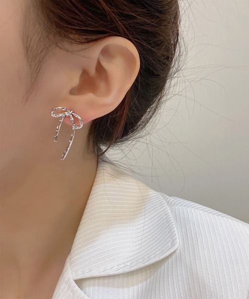 Dita Muaj.(ディータムアージュ)の「【選べる】リボンピアス(ピアス(両耳用)・レディース・シルバー/ブラック/ゴールド/ゴールド系その他/シルバー系その他・FREE)」の12枚目の写真