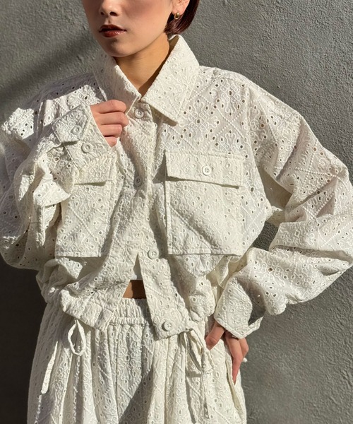 CIAOPANIC(チャオパニック)の「INDIAレースショート丈2ポケットシャツジャケット(ブルゾン・レディース・ホワイト/ブラック・FREE)」の16枚目の写真
