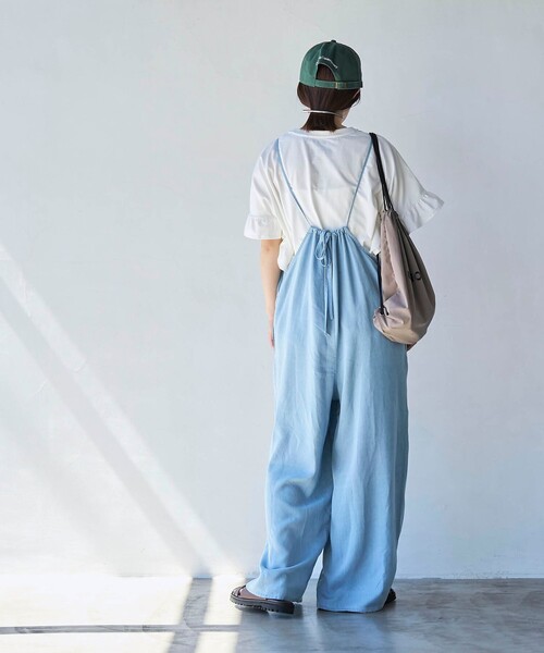 coen(コーエン)の「ライトデニムキャミサロペット(サロペット/オーバーオール・レディース・ライトブルー/ブラック/コバルトブルー・M/L)」の12枚目の写真