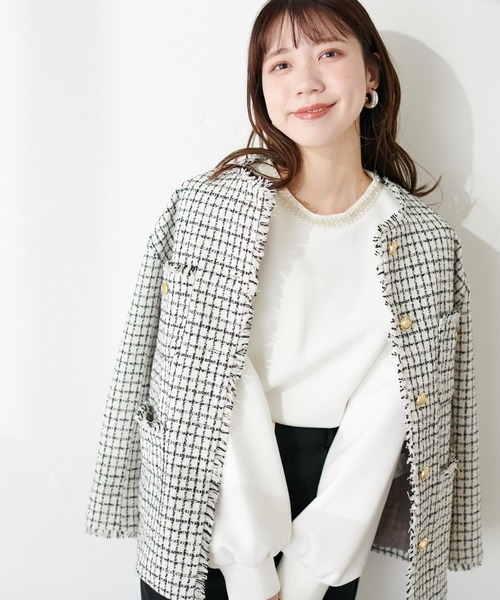 natural couture（ナチュラルクチュール）の「衿刺繍ダンボールTOPS（Tシャツ/カットソー・レディース・グレー/オフホワイト/ブルー/ネイビー・FREE）」の5枚目の写真