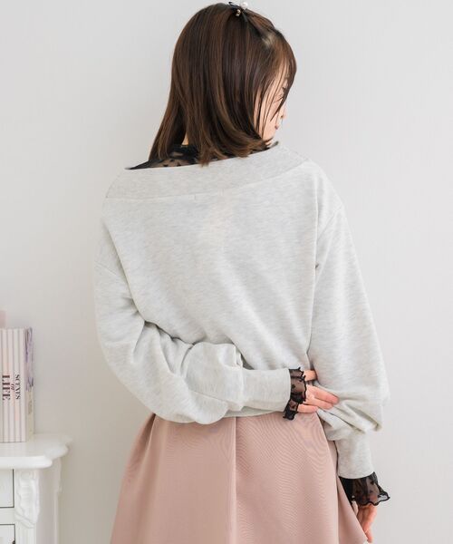 ems excite(エムズエキサイト)の「ボートネックショートトレーナー(スウェット・レディース・ブラック/ホワイト系その他/ピンク・FREE)」の6枚目の写真