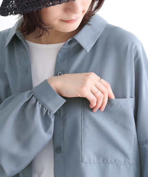 n'OrLABEL(ノアールレーベル)の「【機能素材】『イージーケアバックギャザーシャツ』(シャツ/ブラウス・レディース・ネイビー/コーラル/グレイッシュブルー/グレイッシュベージュ・FREE)」の22枚目の写真