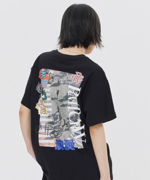 ROMANTIC CROWN(ロマンティッククラウン)の「A'GEM/9 × .kom 『ROMANTIC CROWN/ロマンティック クラウン』 CROSSWALK LOGO TEE SHIRT/クロスウォ―ク Tシャツ(Tシャツ/カットソー・メンズ・ブラック/ライトグレー・L/M)」の2枚目の写真