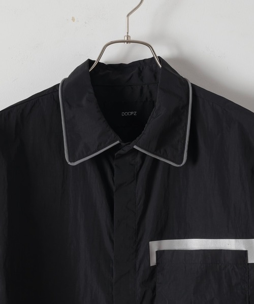 DOOPZ（ドープス）の「Reflector Tech Shirt - リフレクターテックシャツ（シャツ/ブラウス・メンズ・ブラック・MEDIUM/SMALL/LARGE）」の2枚目の写真