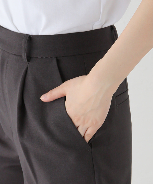 Spick & Span(スピックアンドスパン)の「ワンタック ショートパンツ(その他パンツ・レディース・ベージュ/スミクロ・36/38)」の18枚目の写真
