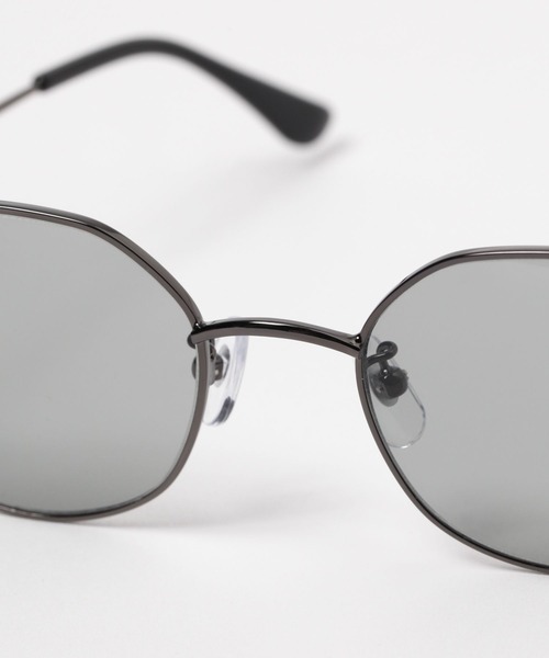 FOREVER 21（フォーエバー トゥエンティーワン）の「メタルフレームメガネ（メガネ・レディース・シルバー/グレー・FREE）」の7枚目の写真