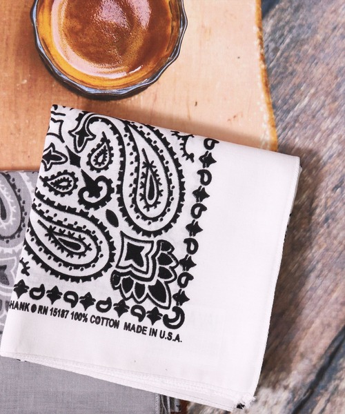 HAV-A-HANK（ハバハンク ）の「(GA)【HAV-A-HANK】ペイズリー柄 バンダナ（バンダナ/スカーフ・メンズ・ネイビー/ベージュ/オリーブ/ブラック/グレー/オフホワイト/レッド/パープル・ONE SIZE）」の2枚目の写真