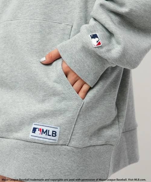 BACK TO THE FIELD(バック トゥー ザ フィールド)の「【MLB】刺繍ロゴフーディー(パーカー・レディース・ブラック/ブラウン/グレー/オフホワイト・FREE)」の22枚目の写真