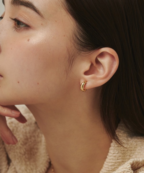 ciite'(シーテ)の「小ぶりシンプルフープイヤリング (両耳用)(イヤリング・レディース・ゴールド/シルバー/ピンクゴールド・FREE)」の1枚目の写真