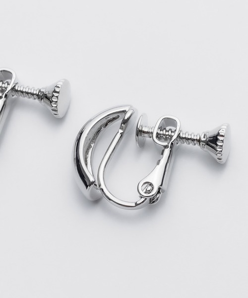 ciite'(シーテ)の「小ぶりシンプルフープイヤリング (両耳用)(イヤリング・レディース・ゴールド/シルバー/ピンクゴールド・FREE)」の5枚目の写真