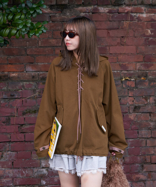 CIAOPANIC（チャオパニック）の「【UNESS/ユーネス】レースアップアノラックブルゾン（ブルゾン・レディース・カーキ・ONE SIZE）」の8枚目の写真