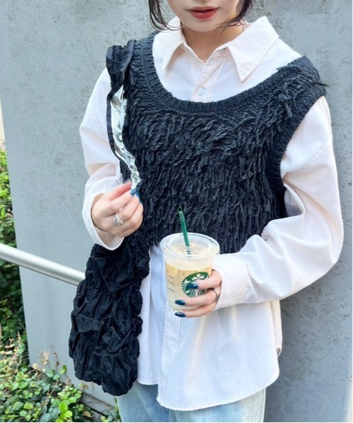 DOUBLE NAME（ダブルネーム）の「ループツイスト編みニットベスト（ベスト・レディース・オフホワイト/スミクロ・FREE）」の4枚目の写真